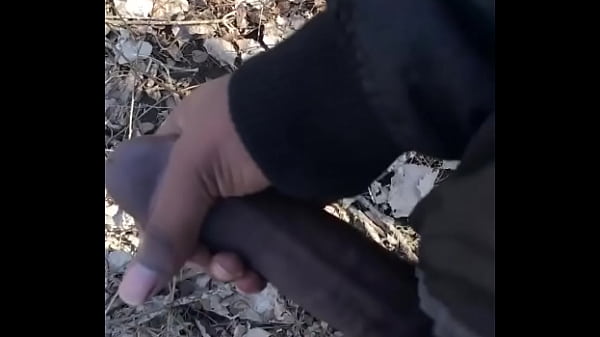 Straight guy jerkin black cock outside