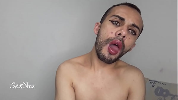 Me encanta el fetiche boca siendo una trans 