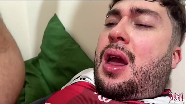 Ele fudeu meu cuzinho antes de sairmos para a balada (COMPLETO NO RED) 