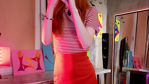 Play MP4 - Girl in beautiful lingerie cums