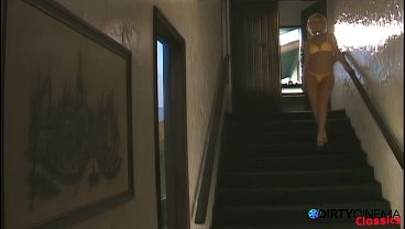 Nonton Curvy Blonde Squirts All Over Huge Cock thumbnail