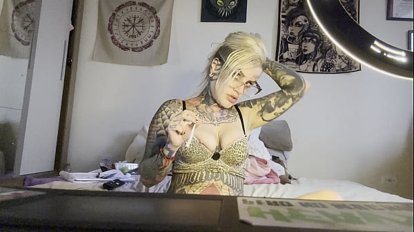 Punkloka em casa trampando no camera prive quer_ver completo no_angulo_certo chama no provacy pesquise_o nome