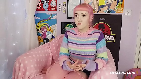 Exotic Evie_Masturbating in Silky Stockings