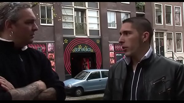 Nonton Slim Wench Rocks A Hard Pole thumbnail