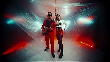 Nonton Mr. Moss - B!tch (official Music Video) thumbnail