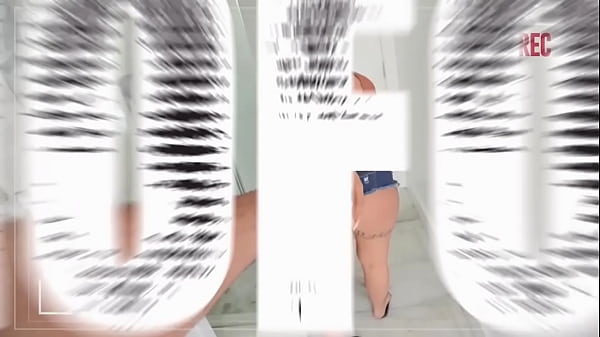 Nonton Mofos - Zlata Shine, Julia Rain - Pre-party Jitters thumbnail