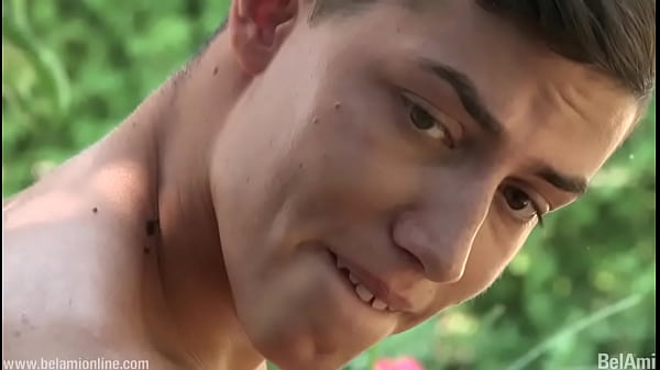 Play MP4 - Offensively Large