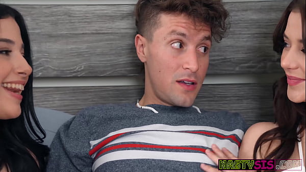 Play MP4 - Nasty Stepsisters Jade Maris&comma; Vanessa Marie Sharing Stepbros Bed