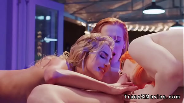 Threesome shemale fucking in resort