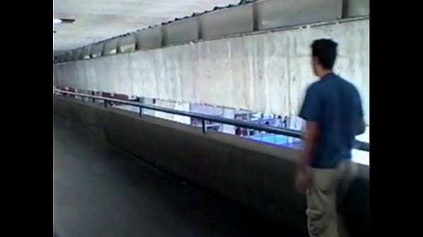 Romeu é um Peixe no Aquário é um curta experimental_sem orçamento sobre sexo e ou amor Estrelado por Ade Zanardini_com Diogo Andrade Divonzir Rodrigues e Eskilo Por Cristiano Balzan e Gustavo Bitencourt