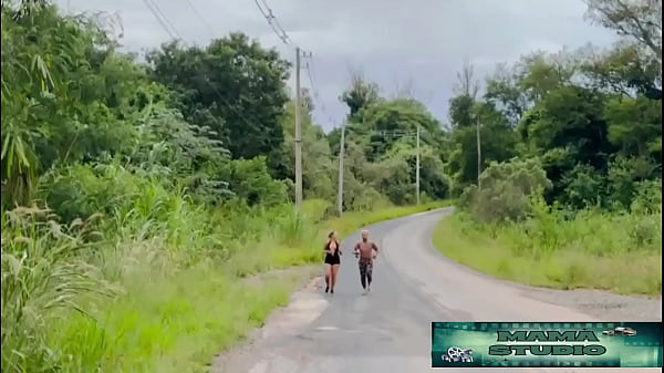 Nonton Mama Studio Em: Fui Flagrada No Meio Do Mato Fodendo Novinho thumbnail