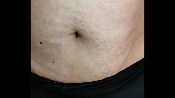 Nonton Exploring A Milf's Navel thumbnail