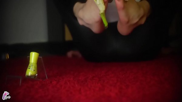 FEET ME JelisaRose Banana Yellow Submarine Footjob