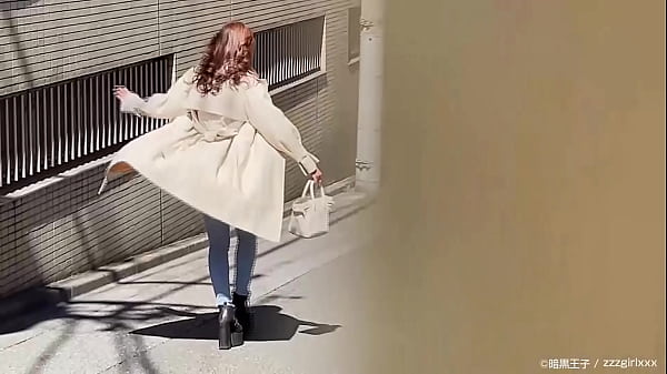 Nonton Awesome Strong Body thumbnail