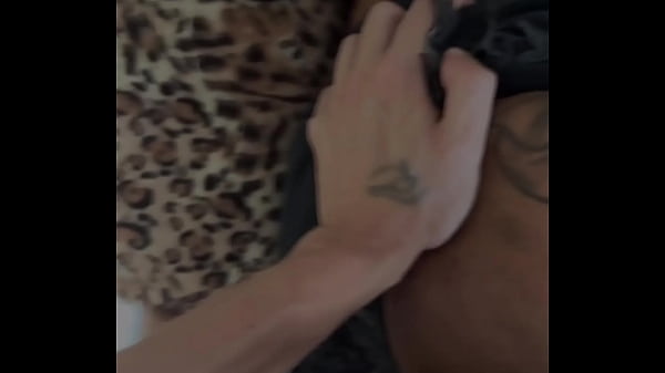 Transamos com os vizinhos olhando , janela aberta sexo ao vivo pros vizinhos fofoqueiros 