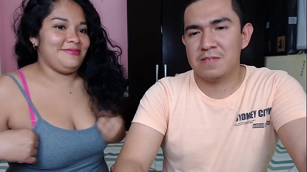 Nonton Hermosa Webcamer Disfruta De Follar Muy Duro Frente A La C&aacute;mara Con Sus Tacones Altos thumbnail