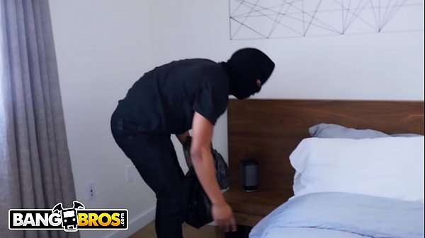 Play MP4 - BANGBROS - Thief Invades Keisha Grey's Home and Gets Put To Work