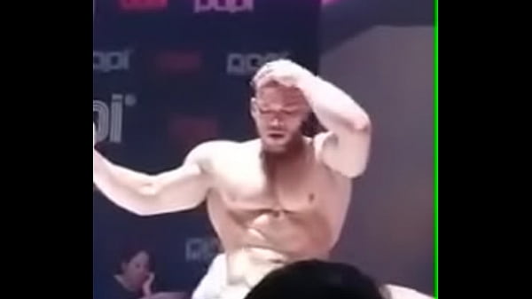 Stripper Comandante thumbnail