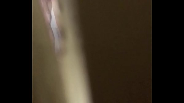 Play MP4 - Spy my step dad shower