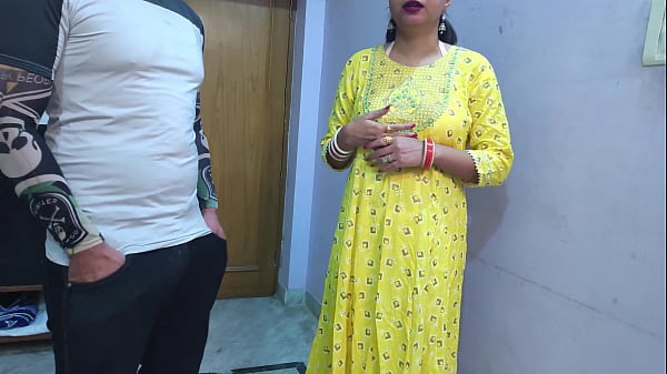 Play MP4 - Indian Innocent Girl Fucked for Rent Due date Ghar malik bhada mangne aya saara ne kaha ek rat gujarlo mere sath Owner rent ke liye aa gaya main chup jata hu bathroom Rent or sex Owner fucked me