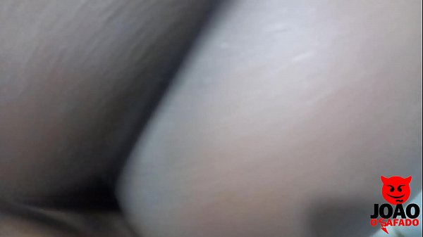 Preta Rabuda Rebolando_Na Piroca dentro do Banheiro - Joao O Safado