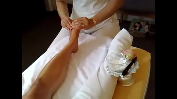 Nonton Massagem No P&eacute; thumbnail