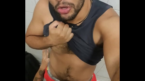 Chupando A Pica, O Rabo E Sendo Mamado Pelo Trabalhador No Box Do Banheiro Ao Amahecer - 03 thumbnail