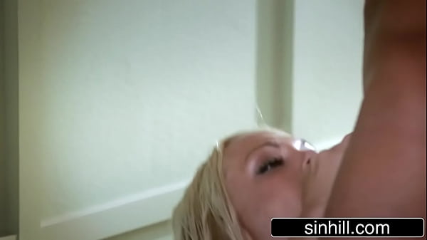 Flawless BodyBlonde Gets Fucked All Over the Room - Jesse Jane