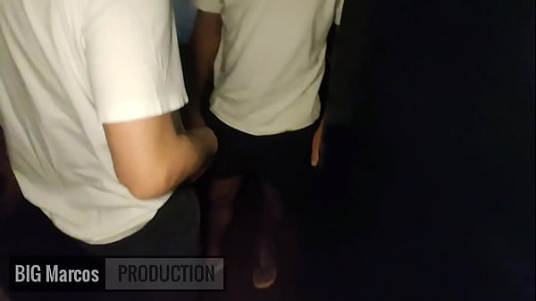 Play MP4 - Nas cabines de sexo meti a pica no puto safado