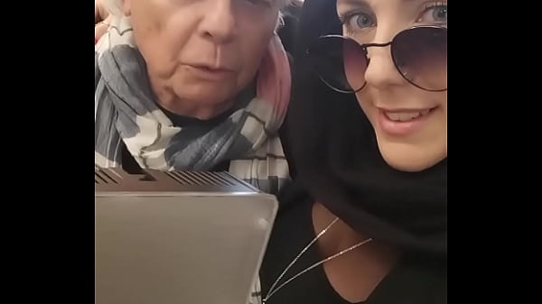 Nonton Un R&eacute;alisateur Pas Comme Les Autres ! Mr Pierre Moro, Vous Pourrez Bient&ocirc;t ... thumbnail