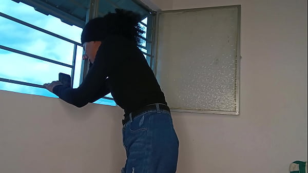 Nonton Mientras Mi Hermanastra Graba Sus Videos Bailando, Yo Le Voy Follando Ese Rico Culito Apretadito thumbnail