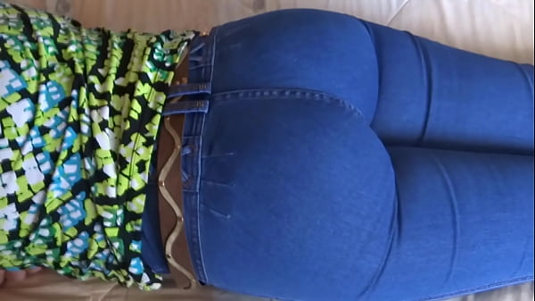 ARDIENTES 69 - MY EXCITING AND BEAUTIFUL HOTWIFE SHOWS OFF HER BIG ASS TO MASTURBATE AND FILL HER WITH MILK - ARDIENTES69 