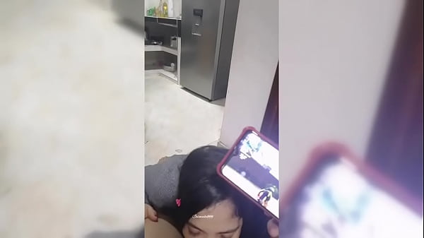 Play MP4 - Mi NOVIA Me Me INTERRUMPE En Medio De Una Partida Para COGER&period; &lpar;video viral colombiana&rpar;