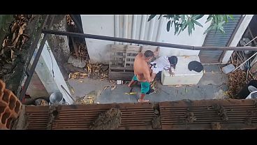 Comendo Cu Da Vizinha Sapat&atilde;o No Quintal De Casa. thumbnail