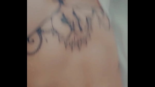 Bon mardi a tous je vous embrasse un petit chaud priv&eacute;e &ccedil;a vous dit 