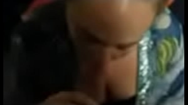 Nonton Nicole Milsom-veen Sucking 's Cock And Making Eye Contact thumbnail