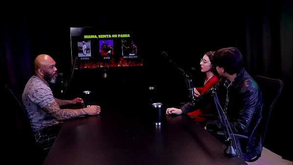 Se exibiu de lingere depois de responder em quem mama senta e passa yastrixx & dixon watch sheer red 