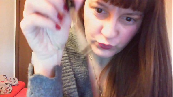 Prima sessione bagnata mi spoglio_e mi preparoper un caldo squirting tu sei pronto?