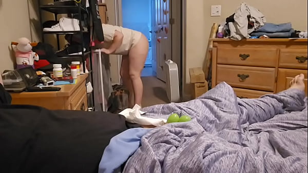 Someone found the last easter egg and got a nice cream surprise at the end we are not actors so enjoy laughing at 