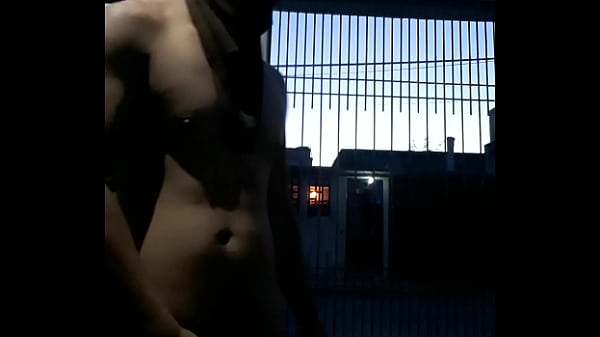 Play MP4 - En el patio