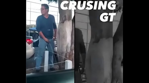 Play MP4 - Hombres en la calle