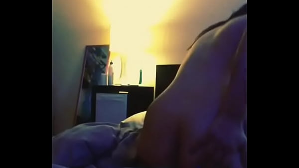 Sexiest booty grinding ever 