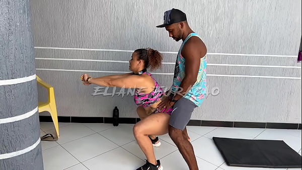 Play MP4 - Estava malhado em casa quando o amigo do meu filho chegou&period;me empolguei e seduzir ele pra eu levar uma surra de pica&period;marcio baiano