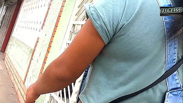 Play MP4 - Jovencita pillada en la calle&comma; se deja follar por un extra&ntilde;o a cambio de comprarle ropa nueva - &lpar;Follando por casualidad con desconocido&rpar;