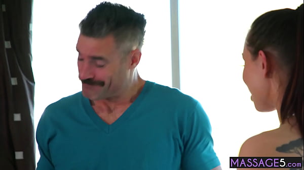 Wet teen with nice ass Aidra Fox sucks and fucks big guy after hotmassage