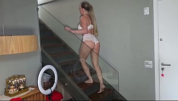 Separei do Marido e voltei para o porno querendo pau gigante