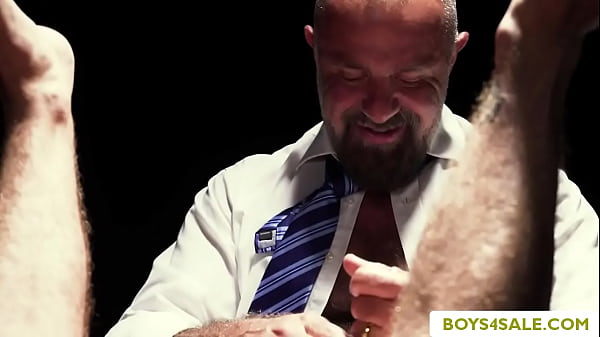 DILF hunk Felix Kamp analed Twink Lane Colten