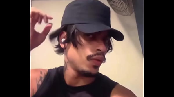 Nonton Daqui Uns Meses J&aacute; Vai T&aacute; No Ombro thumbnail