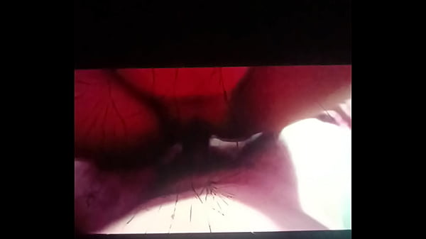 Uma novinha que adora sentar 