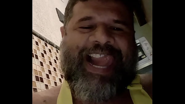 chupando o cliente pirocudo 